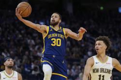 乐鱼体育 -关于新奥尔良鹈鹕训练开放日，集结日主帅复盘引欢呼，欧篮联在即，年轻球员得到机会的信息